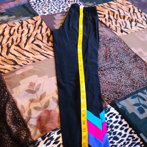 Exercise Leggings, Bright Colors on the Legs - Picture 5 of 16